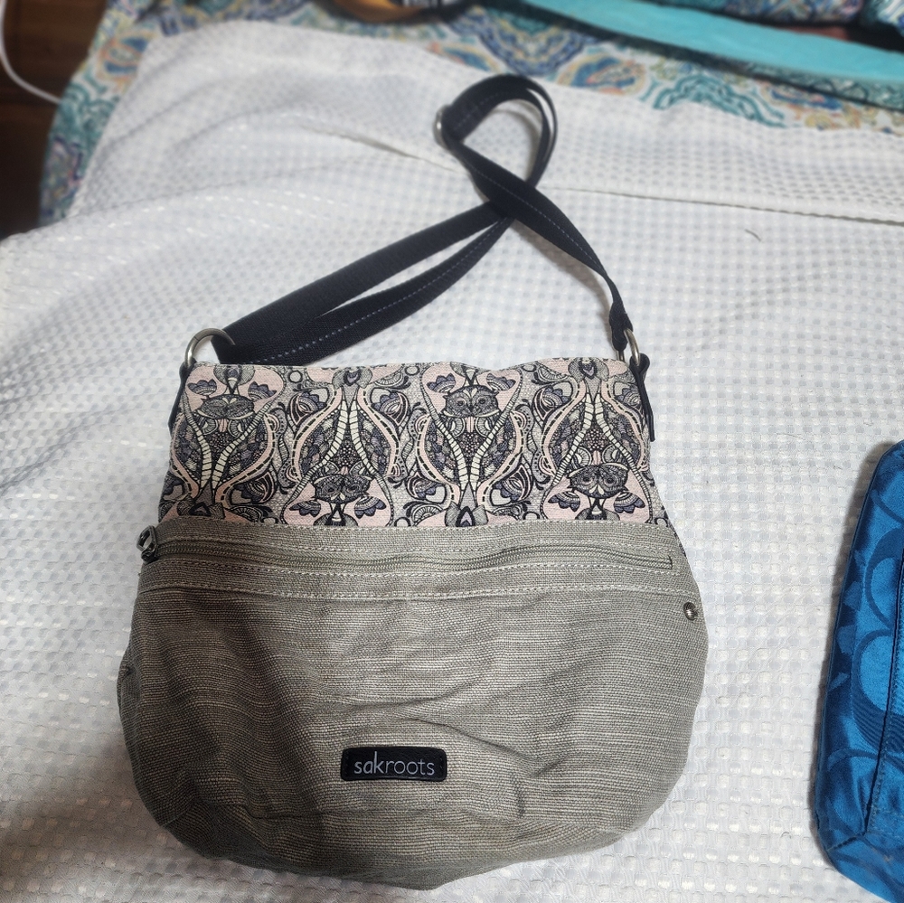 Sakroots Gray and Black Women's Bag